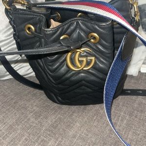 Calfskin Matelasse GG Marmont Bucket Bag Black